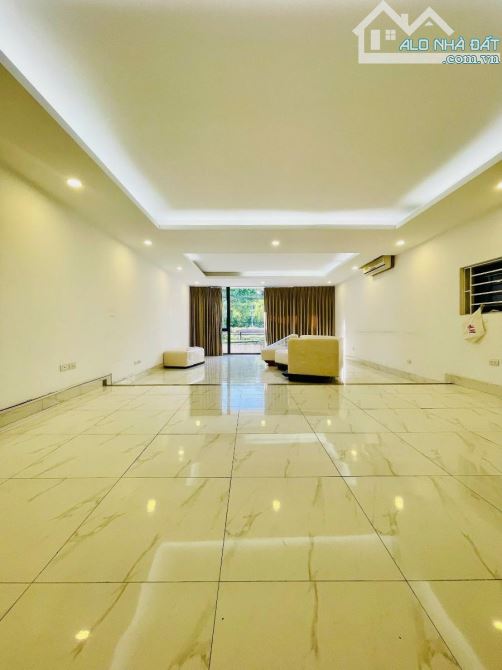 BÁN NHÀ PHỐ LẠC LONG QUÂN TÂY HỒ 36 TỶ  DT 120M2 MT 6M 7T THANG MÁY Ô TÔ TRÁNH DOANH