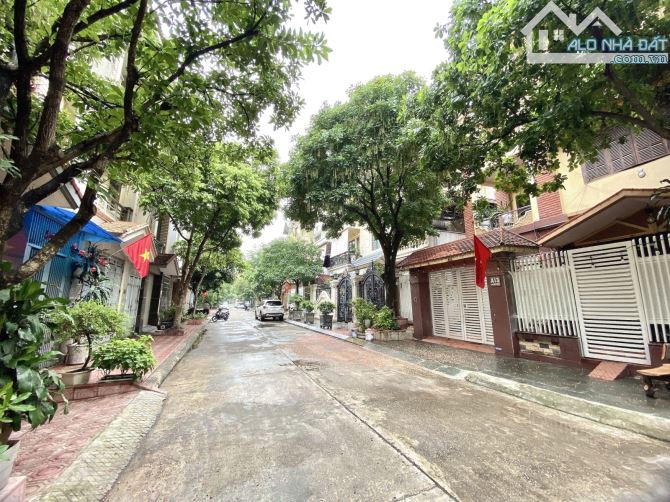 BIỆT THỰ VIP 409 TAM TRINH, HOÀNG MAI, 160m,4T,MT10m, VỈA HÈ, VĂN PHÒNG, ĐẲNG CẤP