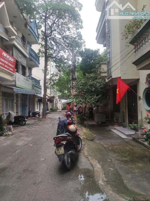 Nhà 48m2, phân lô, ô tô tránh ở Nguyễn Xiển, Thanh Xuân, lô góc, kinh doanh đỉnh,