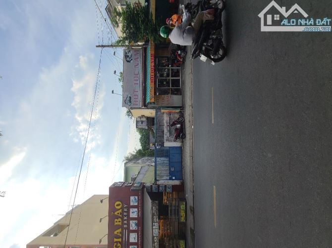 Cơ hội vàng! 1000m2 đất thổ cư Mặt Tiền Thụt Nguyễn Văn Quá, ĐHT-Q12 - 93 tỷ
