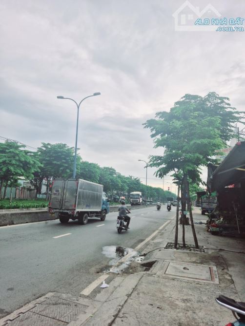 SỞ HỮU  Dãy Trọ 1676m2  Lô Góc MT Trần Văn Giàu - Bình Chánh -Dòng Tiền 100tr/th Chỉ  80 ỷ