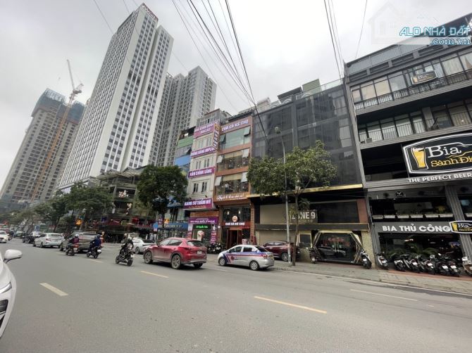 Bans nhà mặt phố Nguyễn Tuân phố 2 chiều ô tô dừng đỗ vỉ hè rộng đang mở đường to 2 thoáng