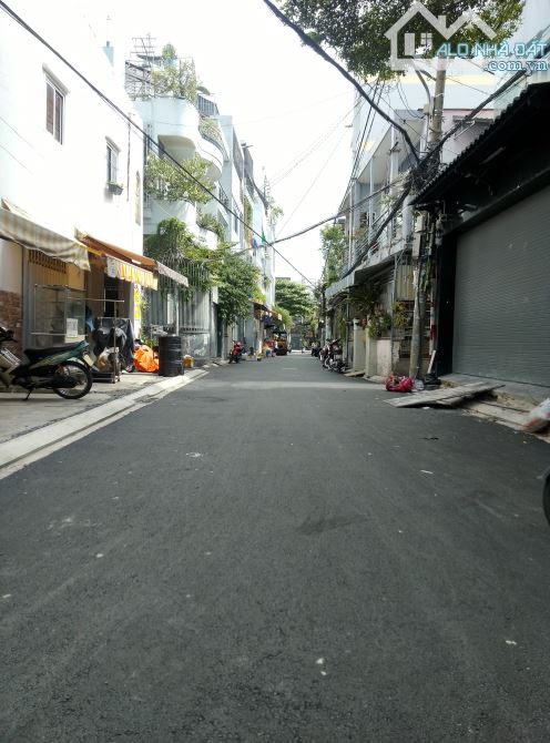 Gần Âu Cơ - Giáp Quận 11 - 150m2 ngang 7m nở hậu - 3 tầng Đường 8m - 13 tỷ nhỉnh