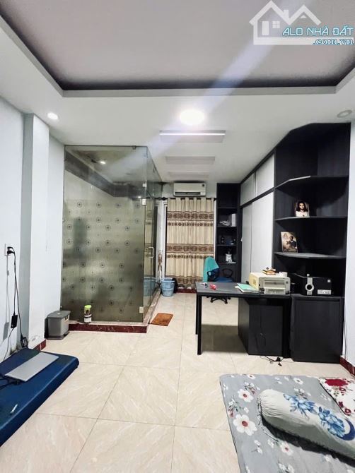Hóc Môn bán nhà 3 tầng mt đường 12m kinh doanh tự do giá 5,4ty