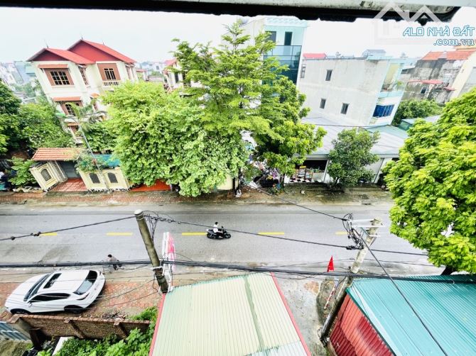 BÁN NHÀ MẶT PHỐ KINH DOANH ĐƯỜNG Ô TÔ TRÁNH DT 70M2 MT 5M LÔ GÓC 3 T