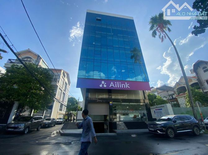 Bán tòa nhà góc 2MT siêu khan hiếm Nguyễn Huy Tưởng, Q Bình Thạnh, DT 12 x 20m, HĐT 320 tr
