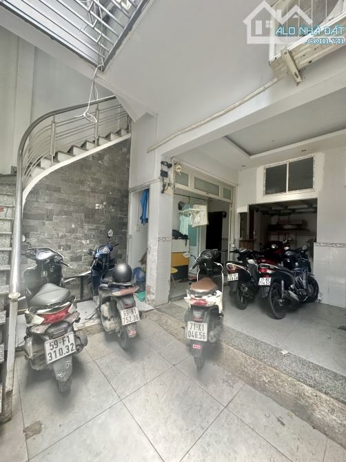 🔥 LÝ CHÍNH THẮNG – Q3 – 85M² – 4 TẦNG – 15 PHÒNG – DÒNG TIỀN SẴN CÓ
