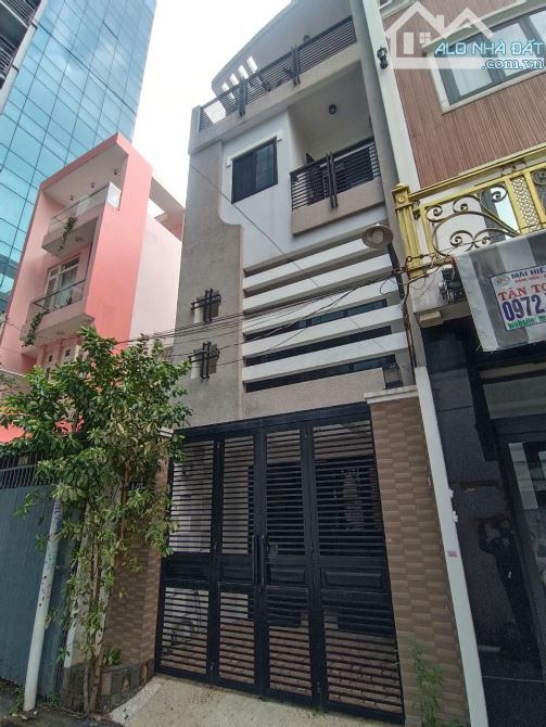 NHÀ ĐẸP-CÁCH ĐƯỜNG NGUYỄN OANH 20M-DT: 4Mx18M-1TRỆT+2LẦU+ SÂN THƯỢNG-P.17 GV