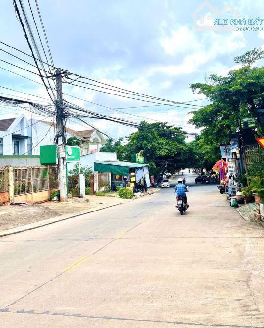 BÁN ĐẤT CHÂN DÀI MẶT TIỀN ĐƯỜNG Y NUÊ - DT: 6x70m - H: ĐÔNG - TC: 150m2 - 7 TỶ