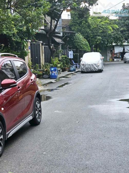 Cần bán gấp nhà hẻm ô tô 5m Đồng Đen, P11 Tân Bình, DT 56m, giá 7.5 tỷ.