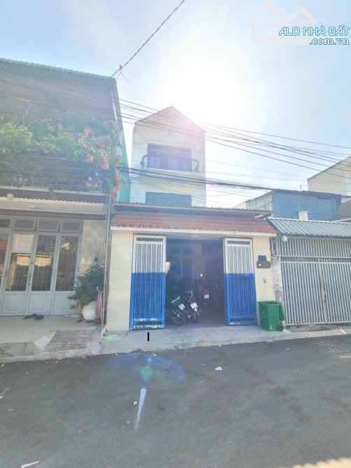 Bán nhà 1T2L 5x21m hoàn công, hẻm Phan Bội Châu p. Dĩ An gần trường cấp 1,2,3
