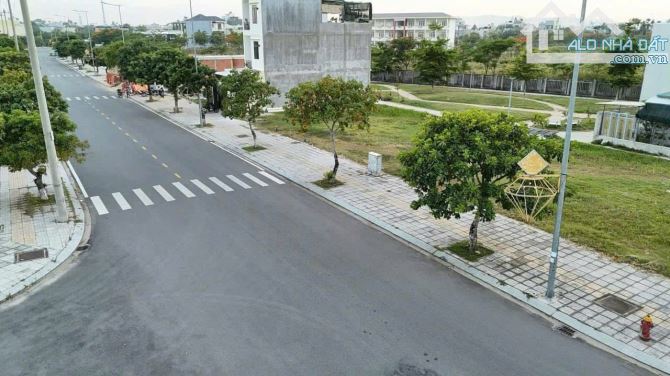 Bán 1 cặp mặt tiền đường Nguyễn Tri phương khu Phước Thạnh ngay trung tâm tp quảng Ngãi