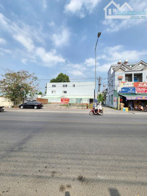 Bán lô góc 7x17m, mặt tiền Hai Bà Trưng p. Đông Hòa gần GO Dĩ An