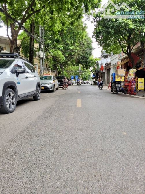 Bán đất mặt phố Giang Biên 69m Mt 4,5m kinh doanh đỉnh giá 12 tỷ hơn