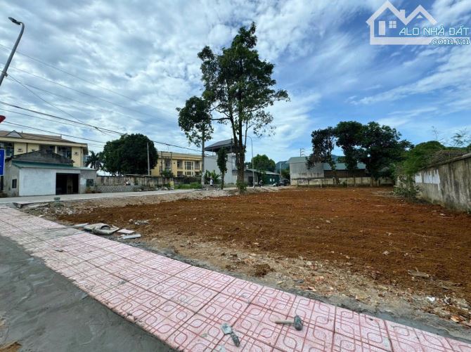 BÁN ĐẤT TRỤC CHÍNH ĐƯỜNG PHÚ MÃN KINH DOANH: 185M, MT 10M, GIÁ ĐẦU TƯ TRÊN 30TR/M2