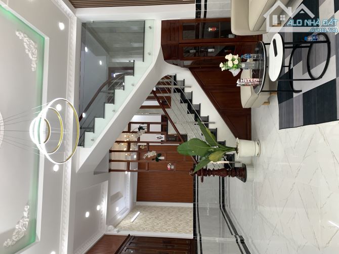 💥 NHÀ ĐẸP GIÁ TỐT QUẬN 12 – HẺM XE HƠI, 4 TẦNG – NGANG KHỦNG 5M – Ở NGAY, PHÁP LÝ CHUẨN