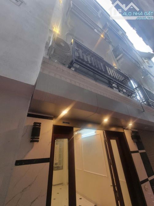 NHÀ MỚI CỔ NHUẾ - NGÕ THÔNG - 30M RA Ô TÔ - 30M2 - 5 TẦNG - 7.1 TỶ