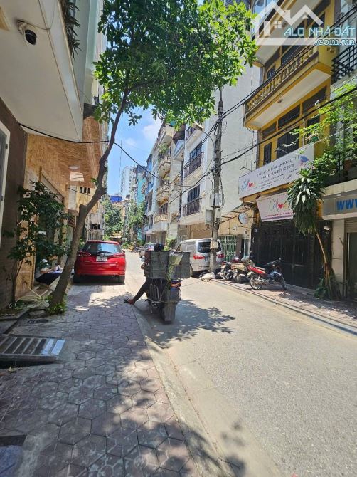 NHỈNH 31 TỶ NHÀ PHÂN LÔ, Ô TÔ, THANG MÁY, MẠC THÁI TỔ, CẦU GIẤY, DT 70M, 7 TẦNG, MT 5M