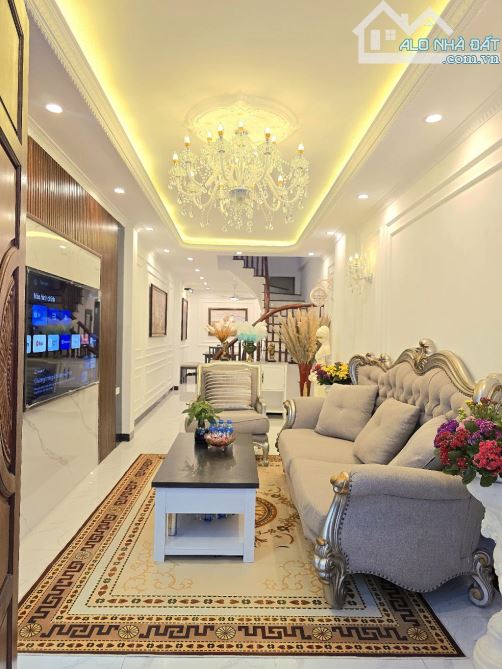 BÁN NHÀ MẶT PHỐ SÀI ĐỒNG – 6 TẦNG –– Ô TÔ TRÁNH – KINH DOANH ĐỈNH-50m giá nhỉnh 5x tỷ