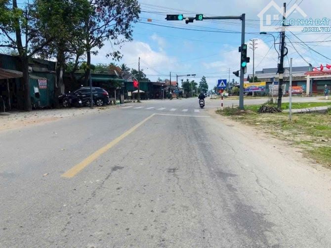 Đất Kiệt ô tô 5m Trần Hoàn, Cách Ngã 5 Thủy Lương chỉ 150m Giá này tìm k ra lô thứ 2 ạ