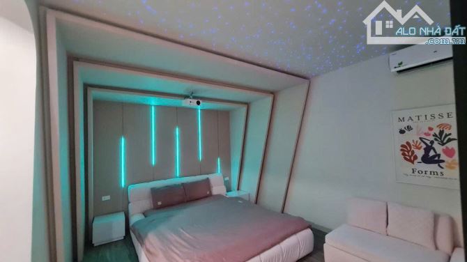 KIM MÃ THANG MÁY - Ô TÔ - DÒNG TIỀN 70TR/TH 79m2 6 tầng mặt tiền 5.8m Giá 23 tỷ