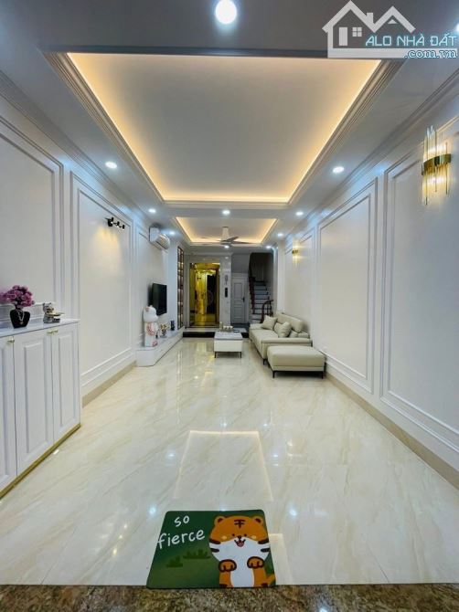 PHỐ MINH KHAI - Ô TÔ VÀO NHÀ - 10M RA MẶT PHỐ - 6 TẦNG THANG MÁY - PK HƠN 10 TỶ.