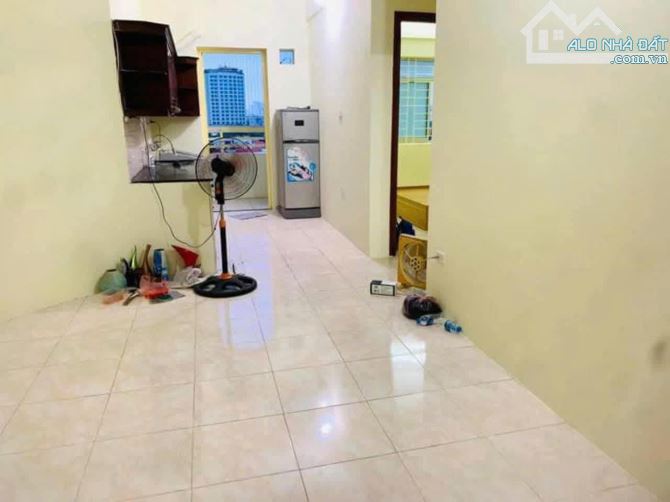 Bác Quý bán Chung cư gần Trường TH Dịch Vọng, P306, 56m2, 2PN, 4.05 tỷ, Cầu Giấy