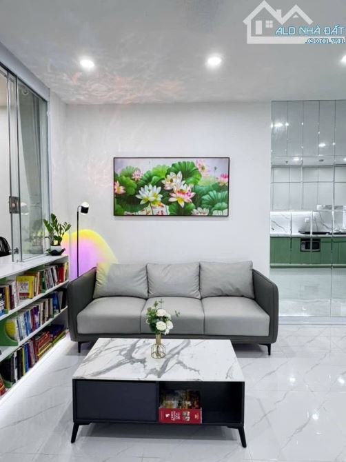Chính chủ gửi bán Căn hộ gần Trường THCS Nam Trung Yên, Cầu Giấy, 46m2, 2PN, 3.95 tỷ