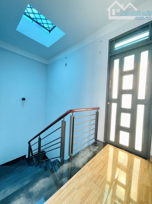 NHÀ ĐẸP 4 TẦNG - TRƯƠNG THỊ HOA - Q.12 - HẺM XE HƠI 1 TRỤC- 4.5x14.2M -  64M2 - FULL NT - 11