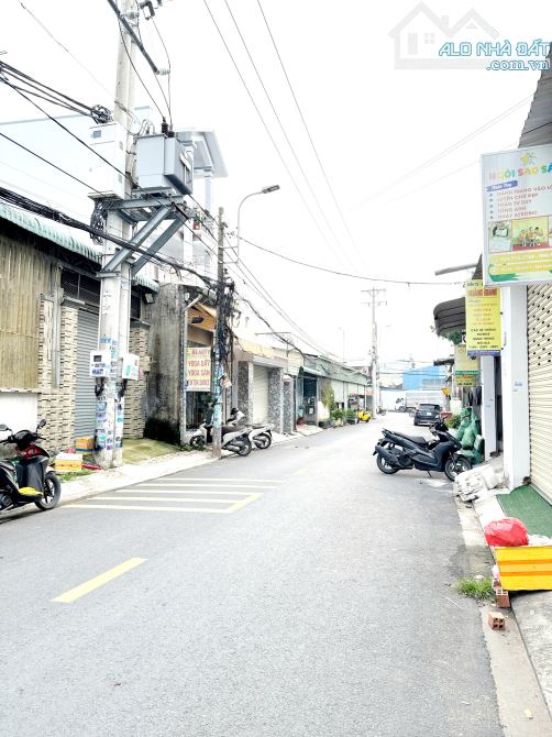 Kho Xưởng 8x22m Đường Tô Ký X.Tân Xuân Hóc Môn Giá 8.9 Tỷ Thương Lượng - 1