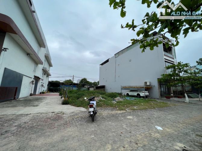 Bán 2 lô NGUYỄN TẤT THÀNH liền kề 250m2 view biển cực đẹp giá siêu tốt 🔥🔥 - 2