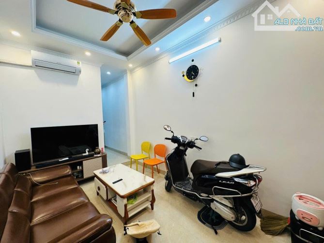 Bán nhà Phan Kế Bính, lô góc, 5 tầng thang máy, trung tâm Ba Đình - 1