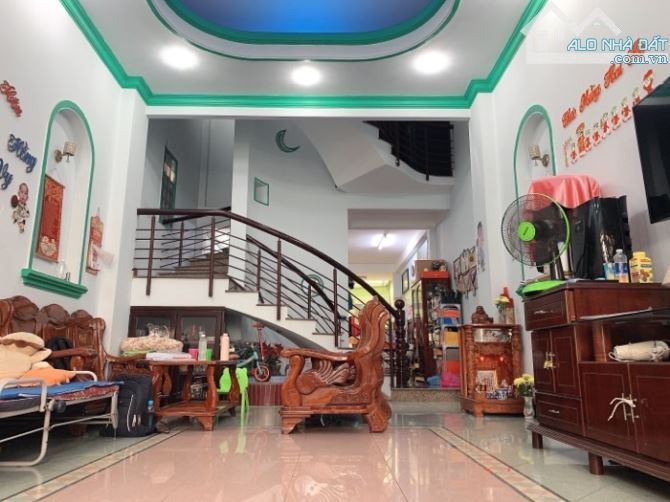NHÀ 4Tầng BTCT - 117M2 NGAY NGÃ 5 GÒ VẤP, ĐƯỜNG PHAN VĂN TRỊ HẺM 5M. GIÁ BÁN CHỈ 16Tỷ - 1