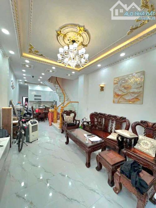 BÁN NHÀ ĐẸP SÁT TÊN LỬ.A NỐI DÀI - AEO.N MAILL - OTO VÀO NHÀ - ( 4X19M ) - 1