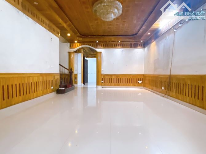 BÁN BIỆT THỰ SIÊU ĐẸP TAM TRINH . TRUNG TÂM NHẤT HOÀNG MAI. DT 147M , NHÀ 4 TẦNG , MT 10 M - 1