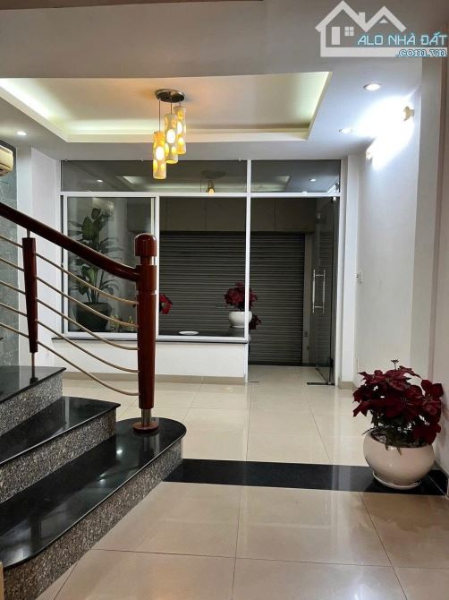 NHÀ MẶT TIỀN ĐƯỜNG HOA HỒNG, QUẬN PHÚ NHUẬN (4 x16m) - HẦM, 4 TẦNG - 1