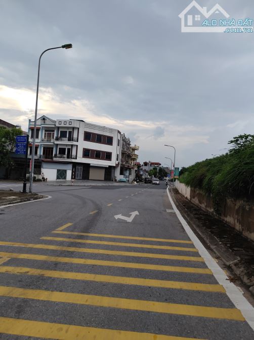Bán đất mặt phố phúc lợi 60m² , mt 5,2m đường ôtô tránh vỉa hè kinh doanh giá 11 tỷ TL . - 1