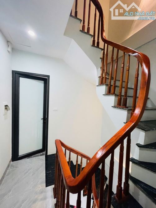 Bán nhà Trung Tựu, Bắc Từ Liêm, 30m2, 5 tầng, mặt tiền 5m, giá 5.65 tỷ - 1
