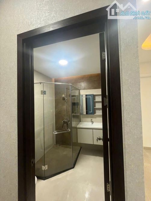 Bán nhà vị trí thương mại hẻm xe hơi cạnh mặt tiền Phan Xích Long (4x14) 6 tầng 7PN WC - 1