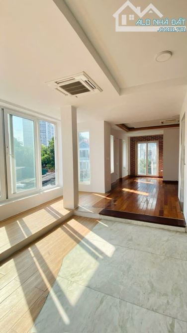 Bán nhà PHỐ LỤA - 8 tầng THANG MÁY, KINH DOANH 100m x 35 tỷ. - 1