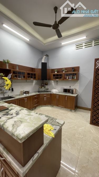 Bán nhà mặt tiền đường số Cao Lỗ P.4 Quận 8, TP.HCM Không gian sống lý tưởng cho gia đình - 1