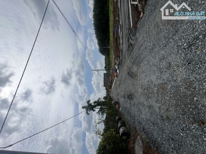 Bán lô đất ngang 8mx22m ( 176m2 ) giá tốt - 1