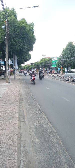 Bán nhà 2 lầu mặt tiền đường Nguyễn Ái Quốc, sổ thổ cư 6,5x40m 330m2 16 tỷ - 1