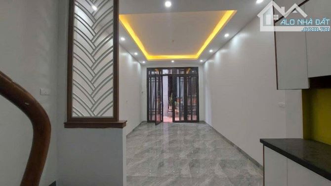 BÁN NHÀ SIÊU HIẾM TẠI CẦU DIỄN, NGÕ RỘNG - NHÀ 30M2, 5 TẦNG, MT 3,6 M - GIÁ 6,5 TỶ - 1