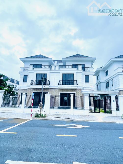 Biệt thự dự án TNR - Hoàn thiện ngoài ốp đá sang xịn 💥Vị trí trung tâm tiện ích bao quanh