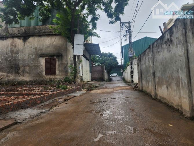 Bán đất Yên Mỹ Hưng Yên ngay ĐT 382, ngõ nông, 7c tránh ba gác, thông khắp nơi. Giá 2 tỷ - 1