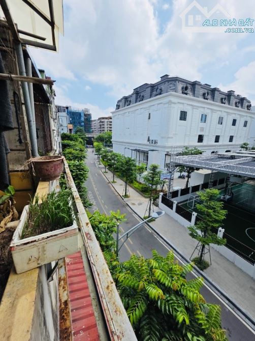 Bán Nhà Xuân Thuỷ 50m2, 4 Tầng, MT 8,3m, Ô Tô Tránh - Kinh Doanh Giá 20,9 Tỷ - 1