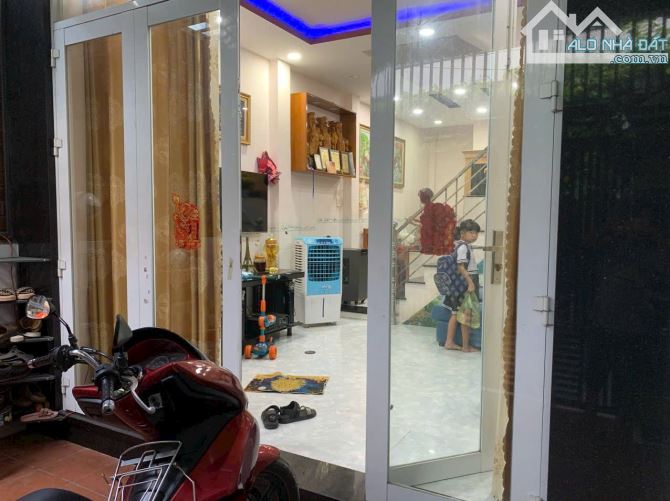 Bán Nhà 3 Tầng Hẻm Tháp Bà - 4 Phòng Ngủ -3ty2 - 1