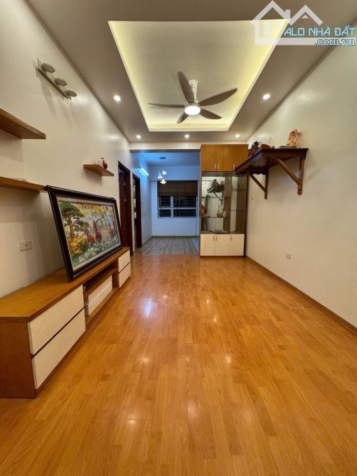 Bán căn hộ OCT5A  KĐT Resco Cổ Nhuế 65m2 2 PN, 2wc- View thoáng mát - Giá 4,15 tỷ - 1