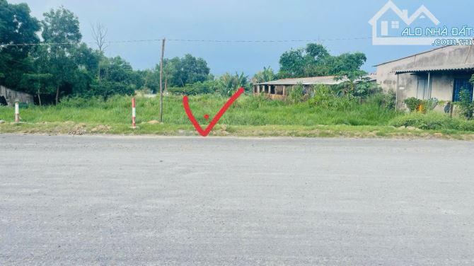 Bán lô đất mặt tiền đường lớn TL997 Lộc An - Hồ Lồ cách biển 1,5 km - 1